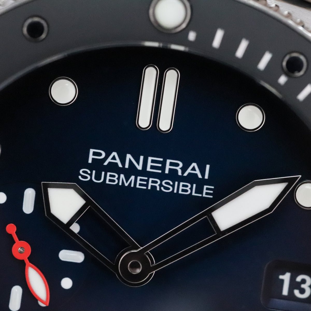 Panerai Submersible Luna Rossa [2024 Complete] 42mm Steel Case Blue Dial Black Bezel Black Strap PAM01565