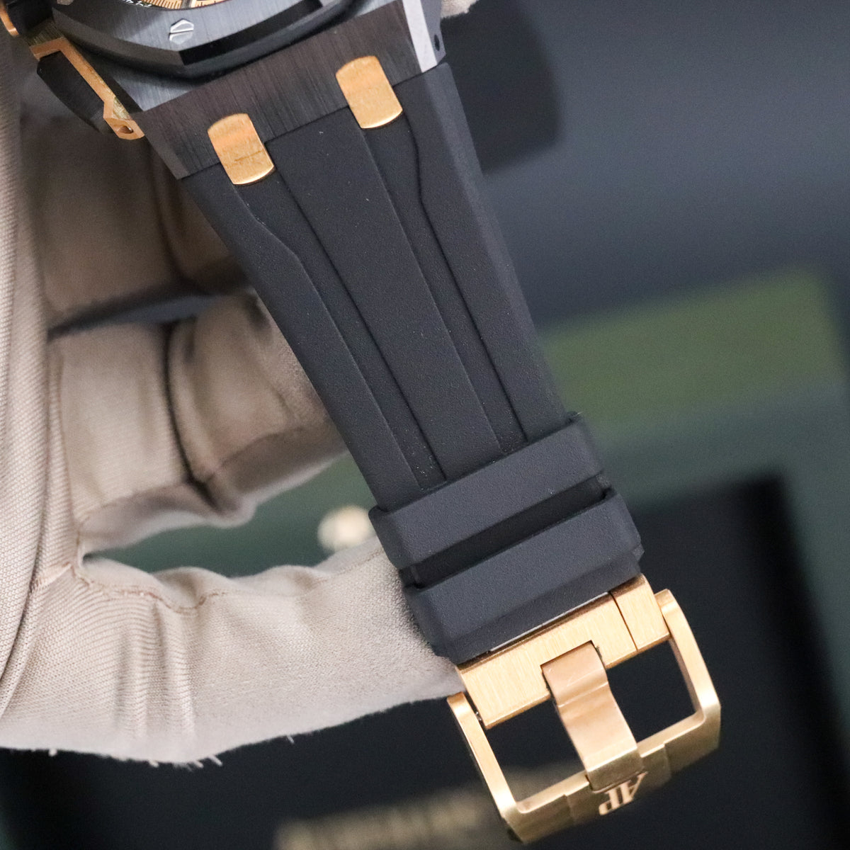 Audemars Piguest Royal Oak Offshore [Complete 2024] 43mm Ceramic Case Black Dial Black Ceramic Bezel Rubber Strap 26420CE.OO.A127CR.01