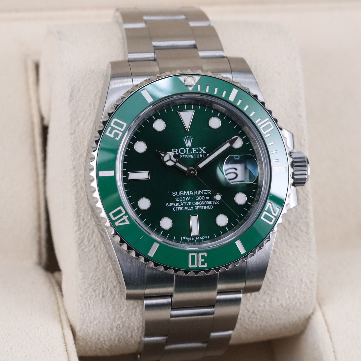 Rolex Submariner Date Hulk Complete Set 40mm Green Dial Green Ceramic Bezel Steel Case Steel Oyster Rolex Submariner Date HULK [Complete Set Mint] 40mm Submariner Date Green Dial Steel 116610LV