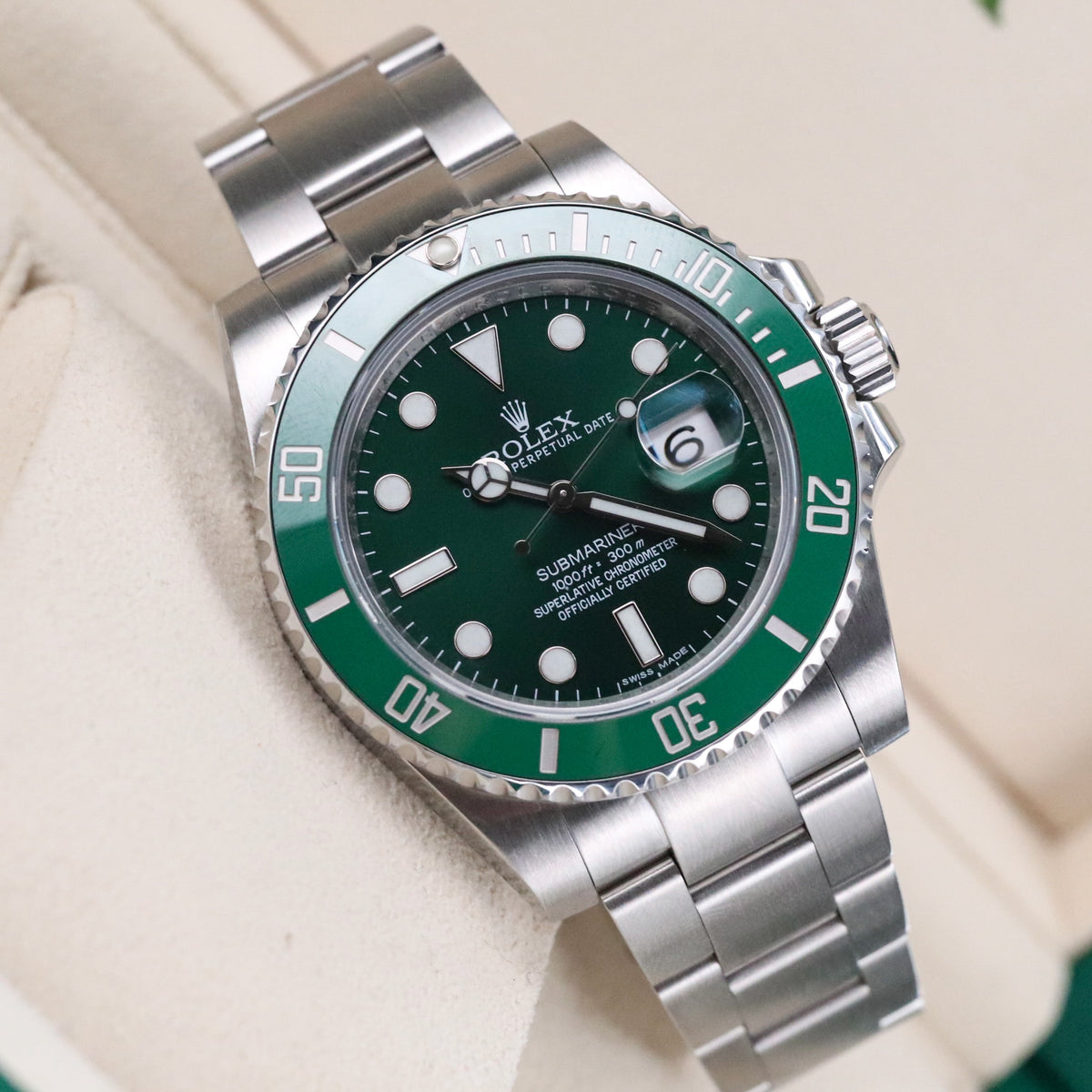 Rolex Submariner Date Hulk Complete Set 40mm Green Dial Green Ceramic Bezel Steel Case Steel Oyster Rolex Submariner Date HULK [Complete Set Mint] 40mm Submariner Date Green Dial Steel 116610LV