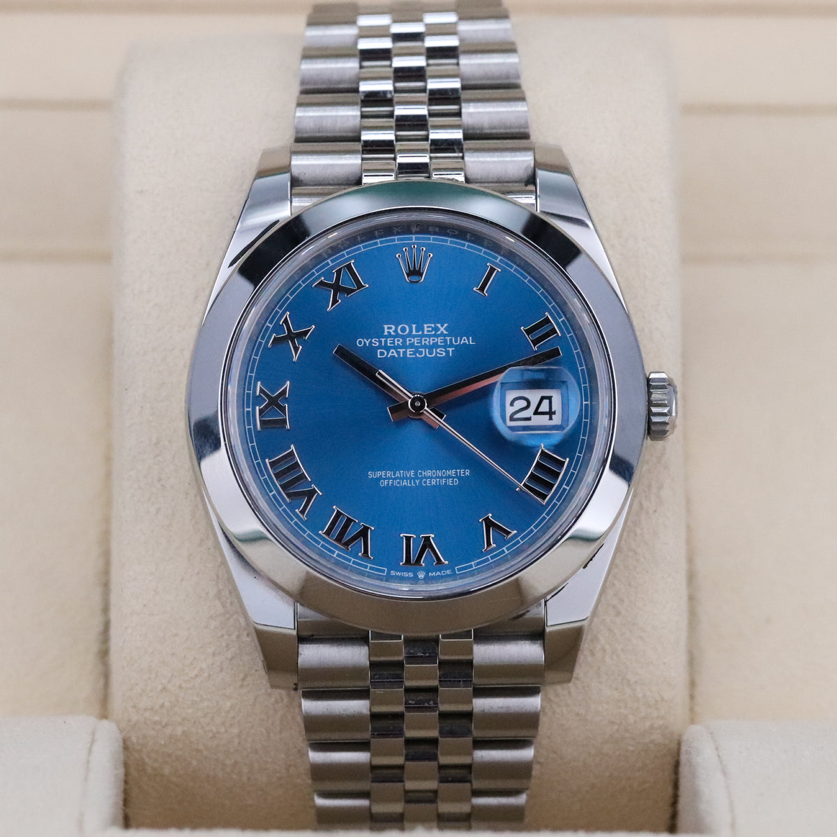 Rolex Datejust [2025 Complete] 41mm Steel Case Blue Roman Dial Smooth Bezel Jubilee Bracelet 126300