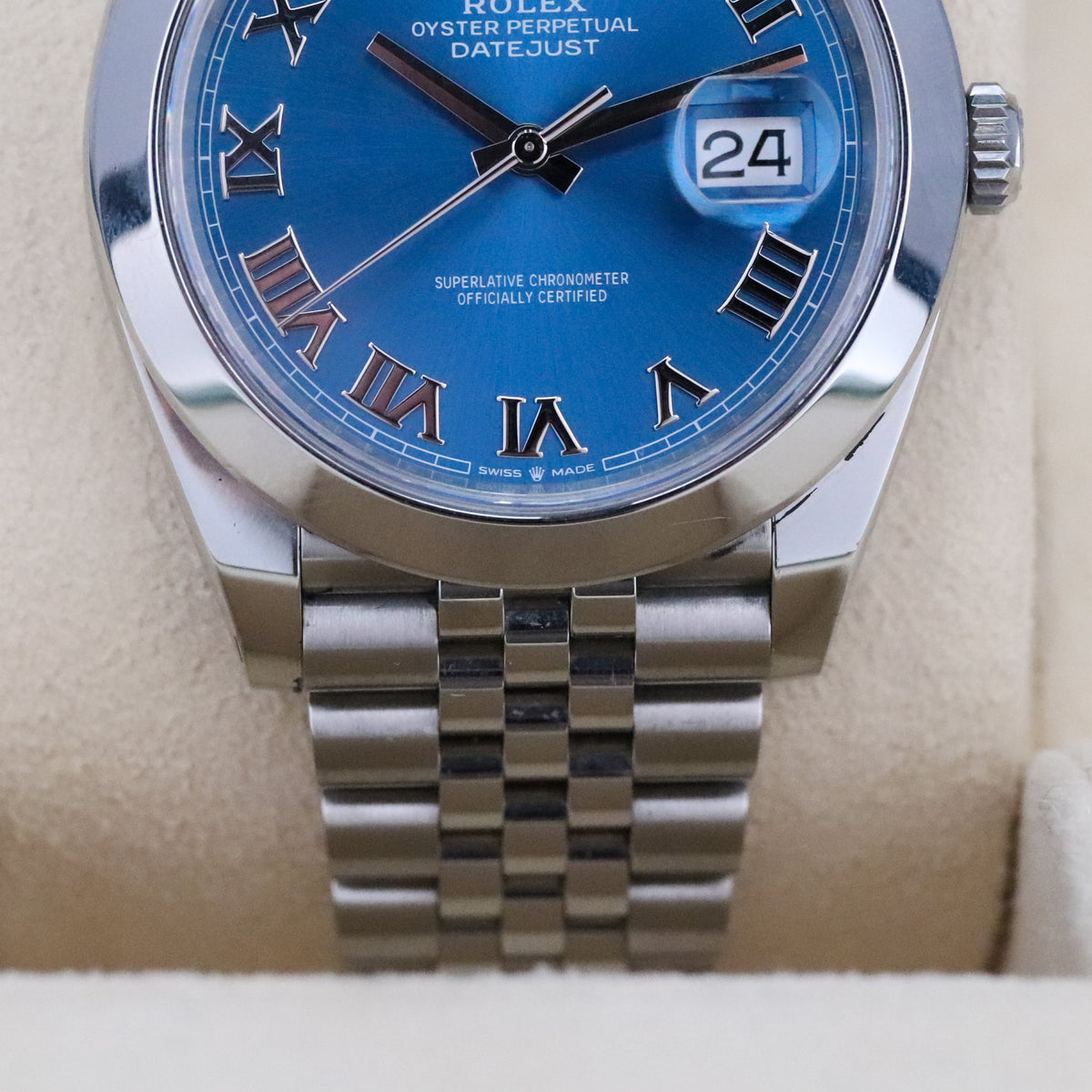 Rolex Datejust [2025 Complete] 41mm Steel Case Blue Roman Dial Smooth Bezel Jubilee Bracelet 126300