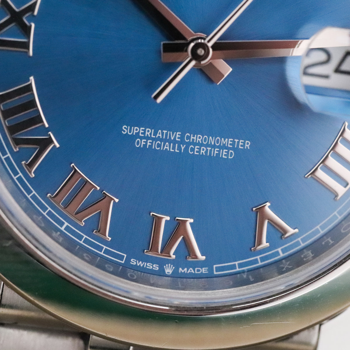 Rolex Datejust [2025 Complete] 41mm Steel Case Blue Roman Dial Smooth Bezel Jubilee Bracelet 126300