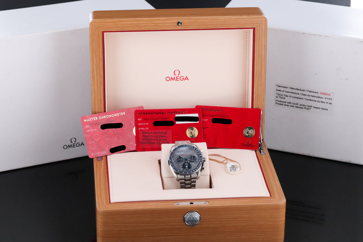 Omega Speedmaster Moonphase [2025 Complete] 43mm Steel Meteorite Gray Dial Blue Bezel Steel Bracelet 304.30.43.52.06.001