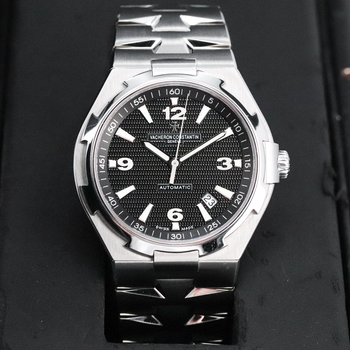 Vacheron Constantin Overseas Complete 42mm Steel Case Guilloché Black Dial Silver Bezel Stainless Steel Bracelet 47040/B01A-9094