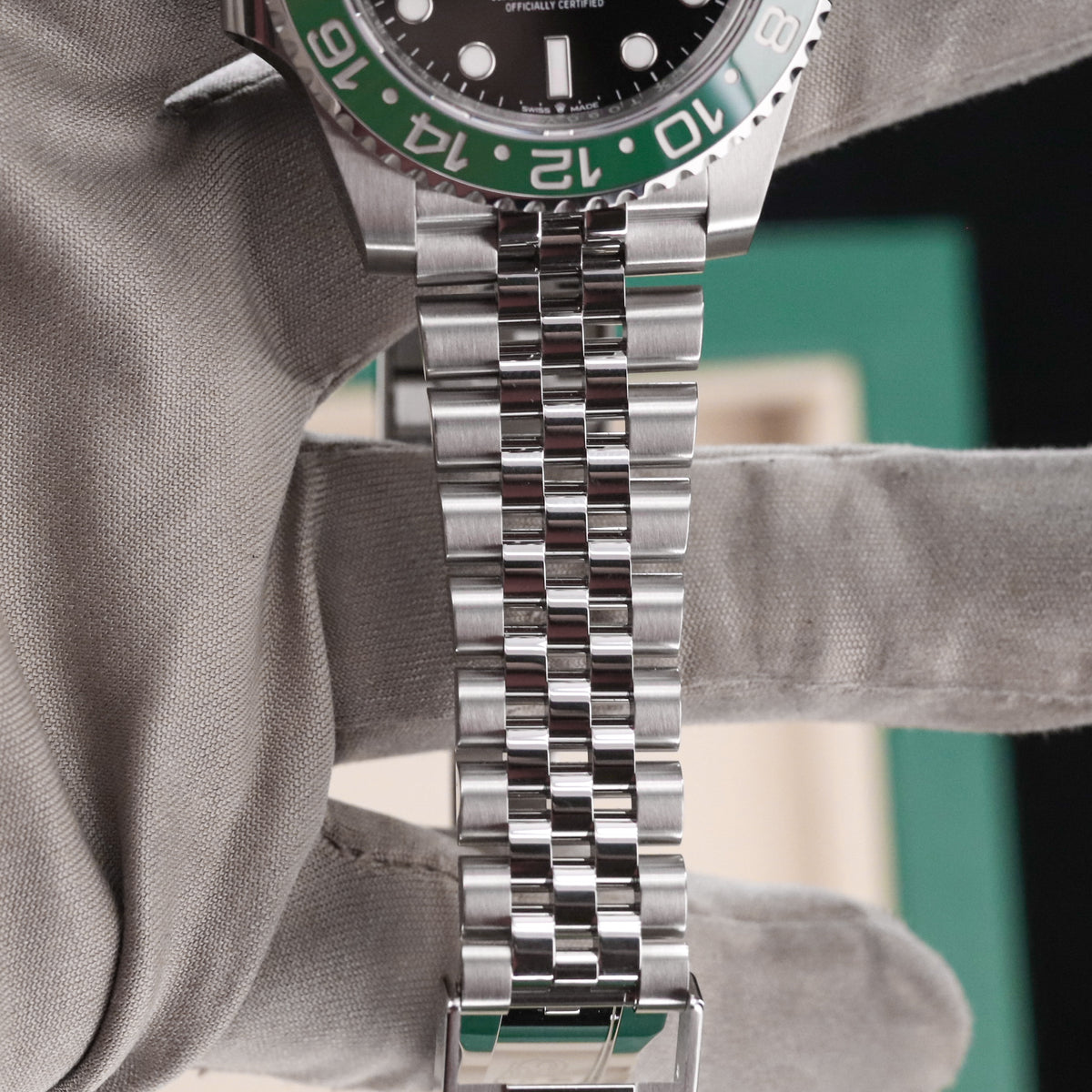 Rolex GMT-Master II Sprite [Complete Set NEW] 40mm Green Black Ceramic Bezel 126720VTNR