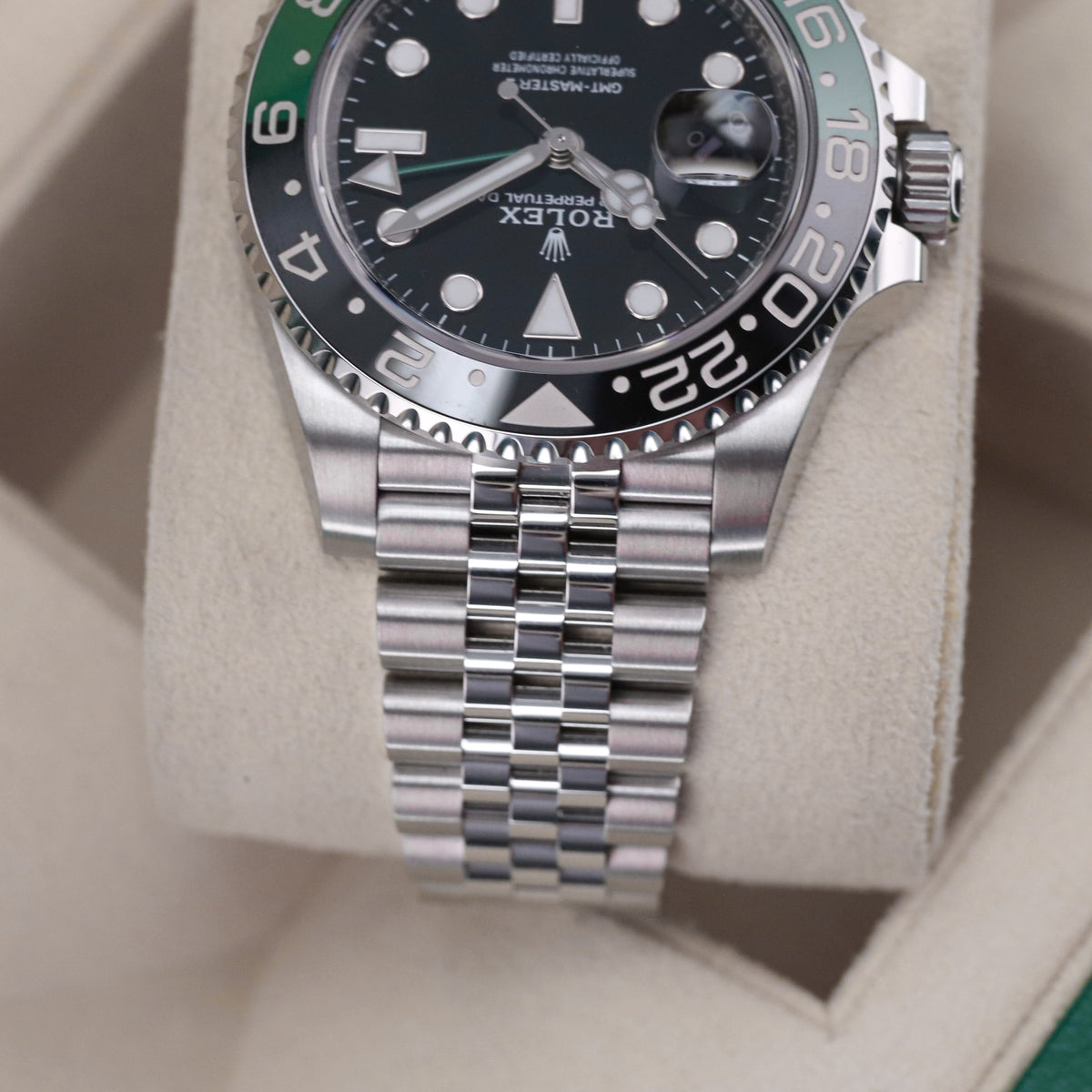 Rolex GMT-Master II Sprite [Complete Set NEW] 40mm Green Black Ceramic Bezel 126720VTNR