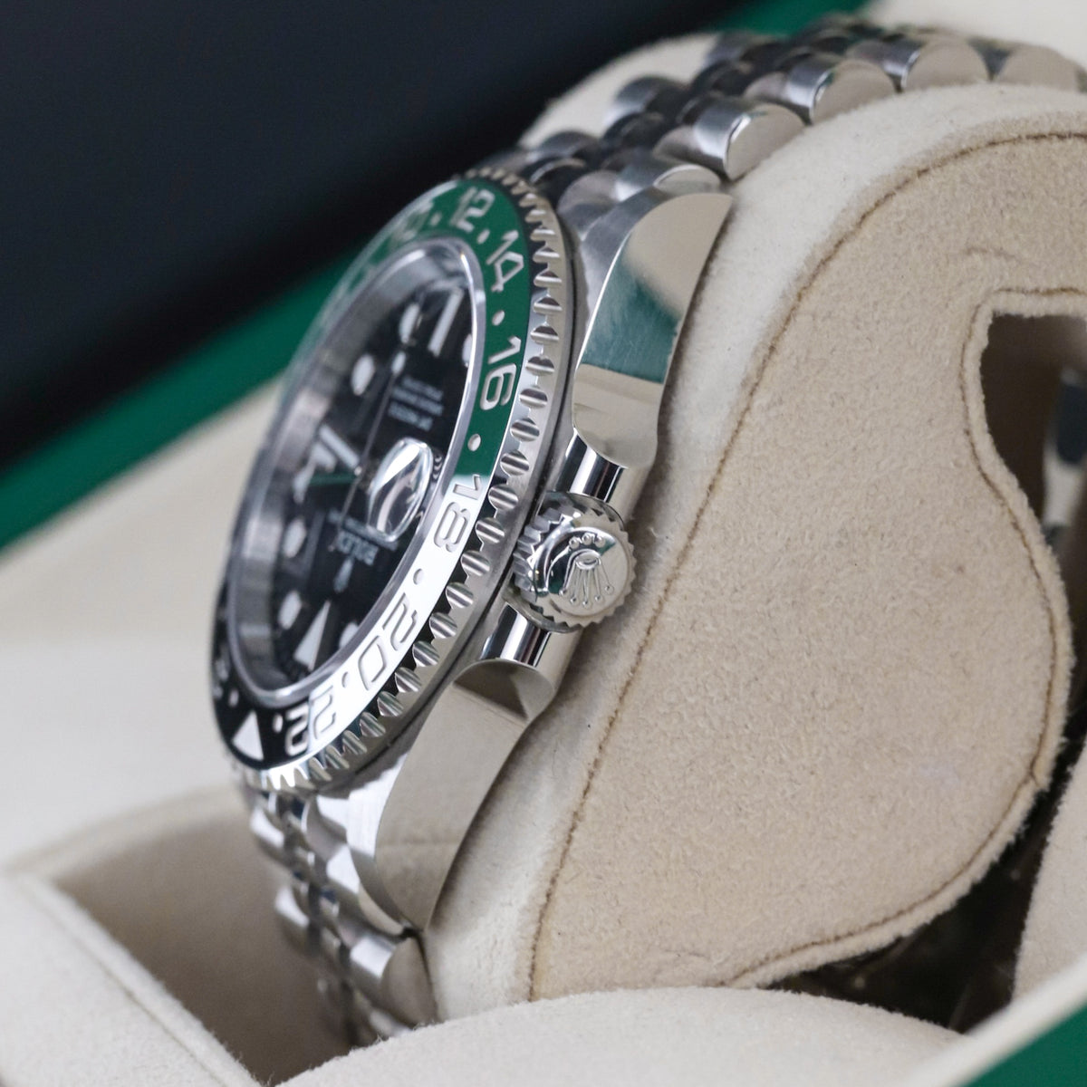 Rolex GMT-Master II Sprite [Complete Set NEW] 40mm Green Black Ceramic Bezel 126720VTNR