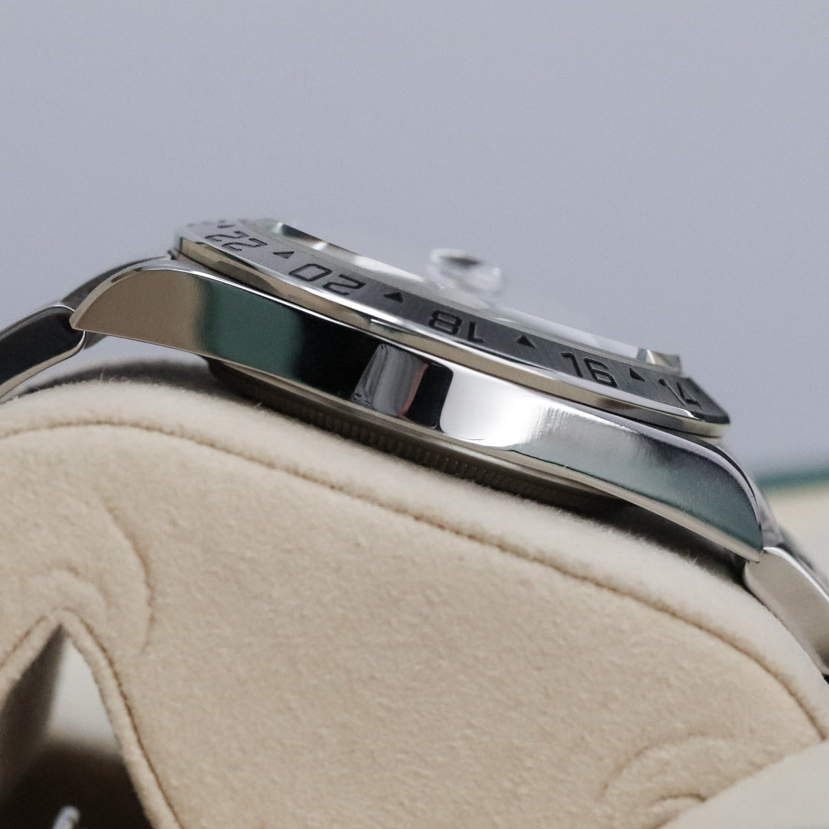 Rolex Explorer II Complete 40mm Steel Case White Dial Steel Silver Bezel Oyster Bracelet 16570