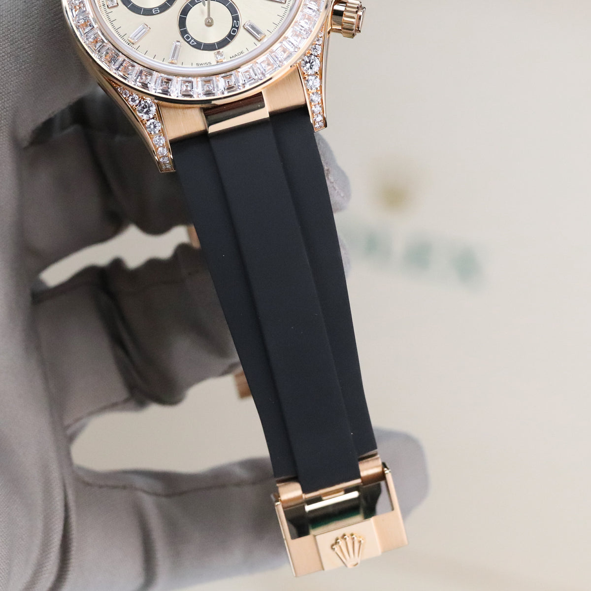 Rolex Daytona Cosmograph [2025 Complete] 40mm Yellow Gold Case Champagne Dial 18k Diamond Bezel Rubber Strap 126538TBR