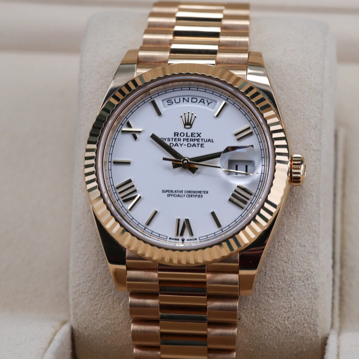 Rolex Day-Date 40mm White Roman Yellow Gold Fluted Gold Presidential 228238