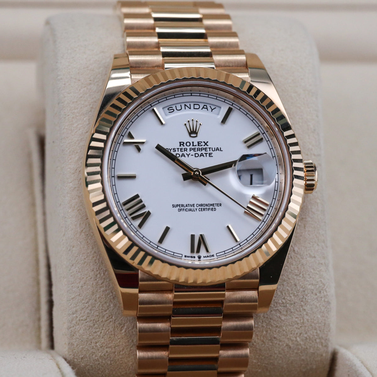Rolex Day-Date 40mm White Roman Yellow Gold Fluted Gold Presidential 228238
