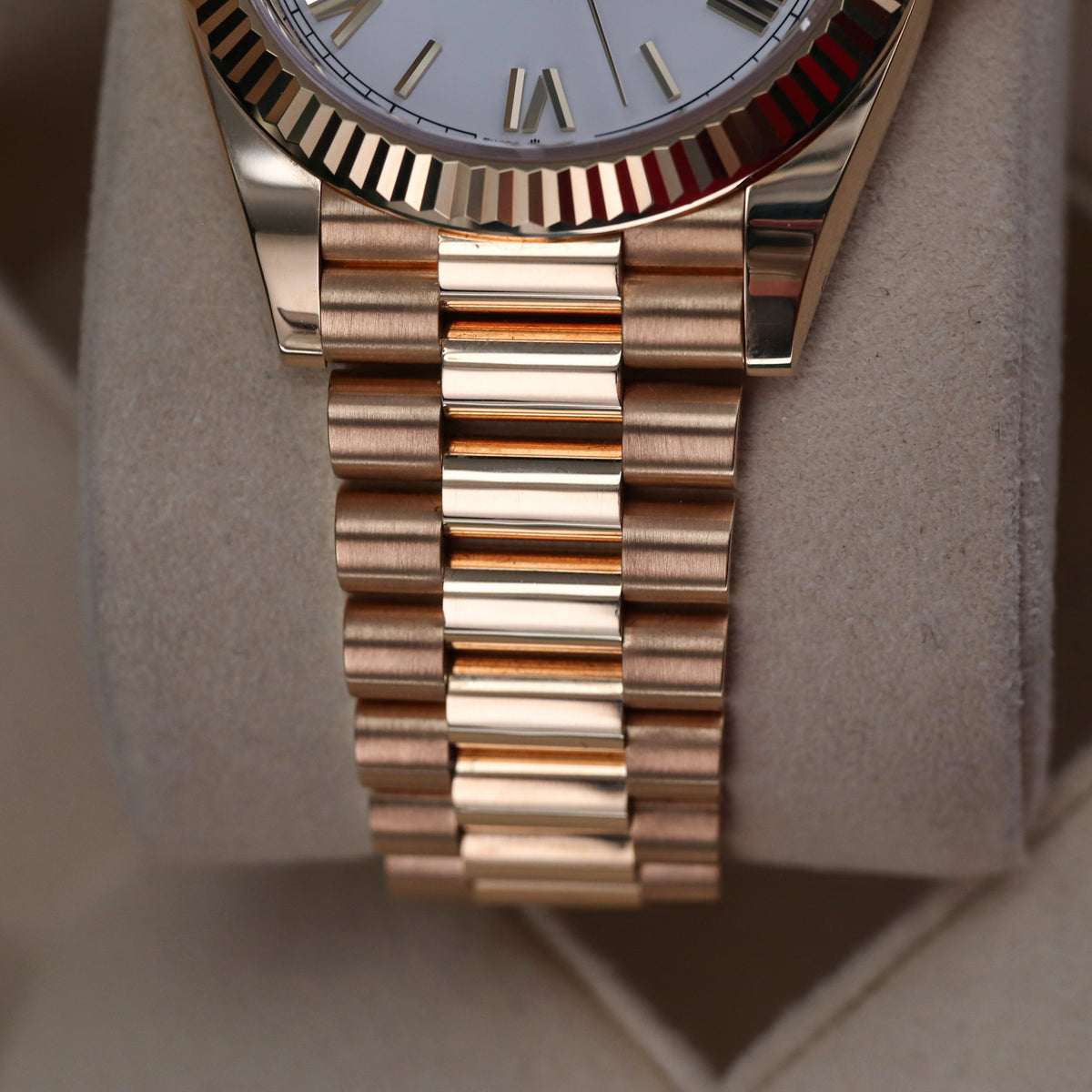 Rolex Day-Date 40mm White Roman Yellow Gold Fluted Gold Presidential 228238