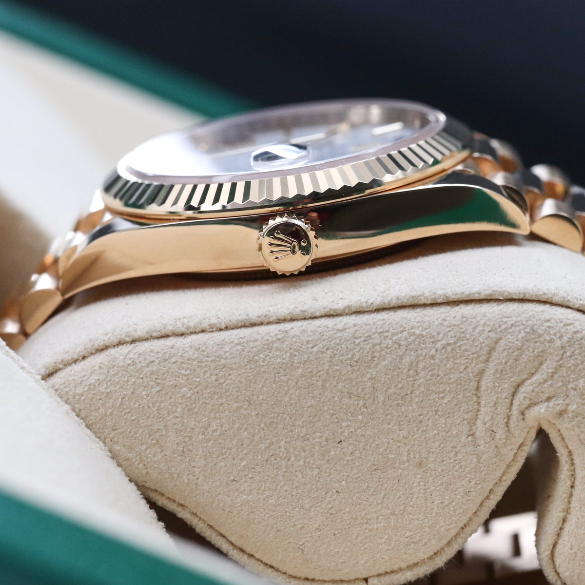 Rolex Day-Date 40mm White Roman Yellow Gold Fluted Gold Presidential 228238