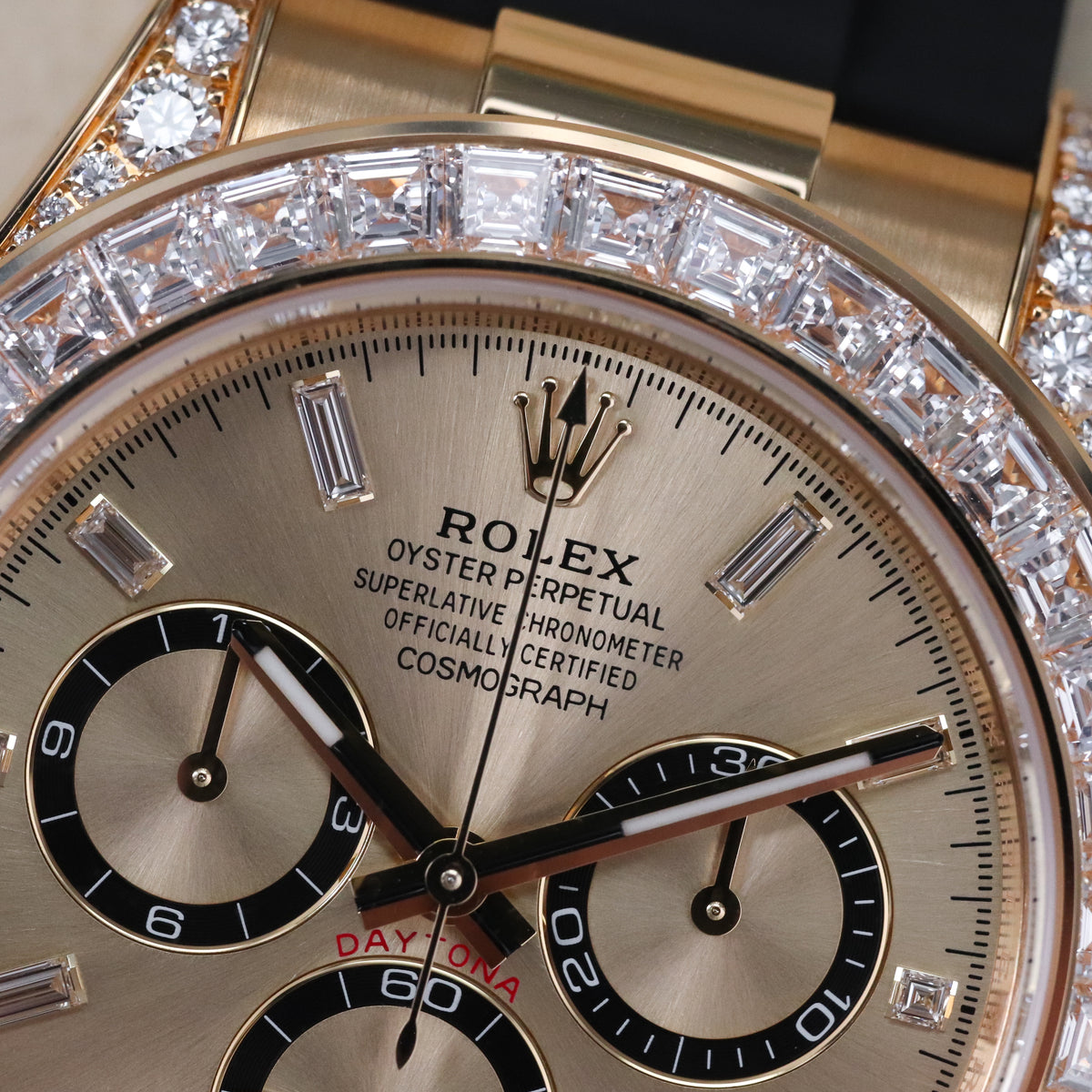 Rolex Daytona Cosmograph [2025 Complete] 40mm Yellow Gold Case Champagne Dial 18k Diamond Bezel Rubber Strap 126538TBR