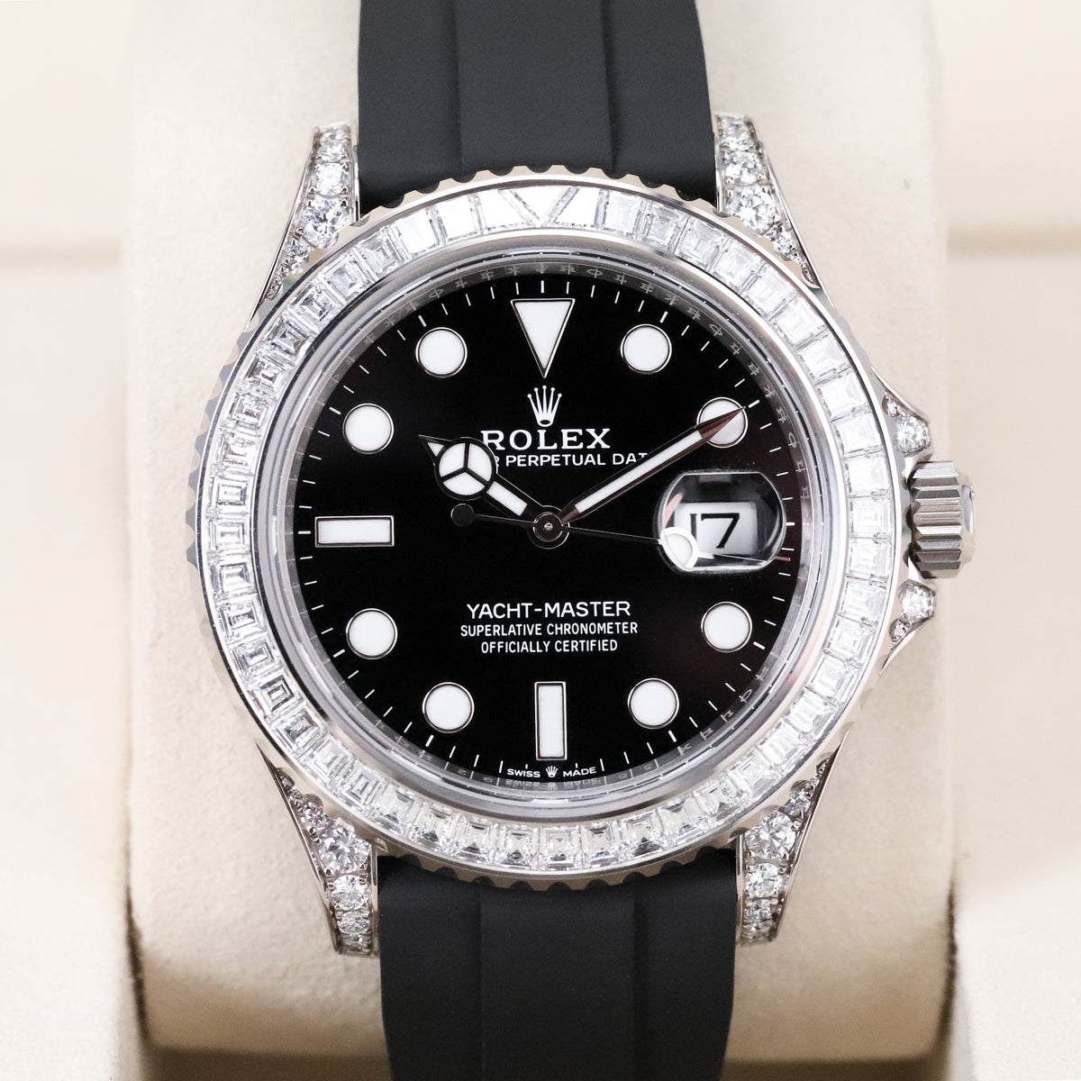 Rolex Yachtmaster [2025 Complete] 42mm White Gold Black Dial 18k Diamond Bezel Rubber Strap 226679TBR