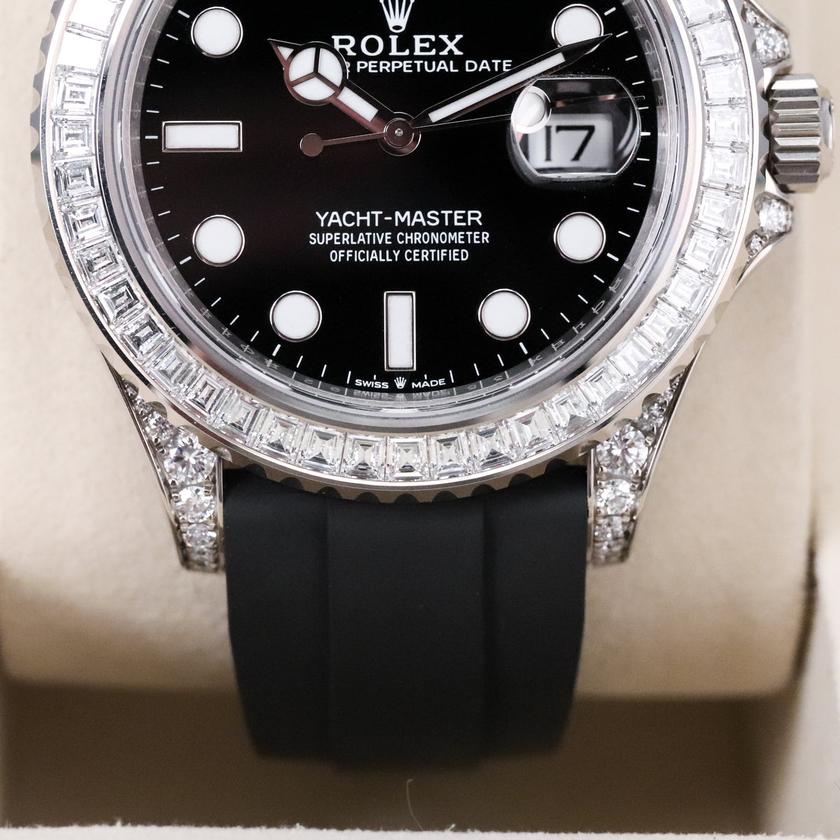 Rolex Yachtmaster [2025 Complete] 42mm White Gold Black Dial 18k Diamond Bezel Rubber Strap 226679TBR