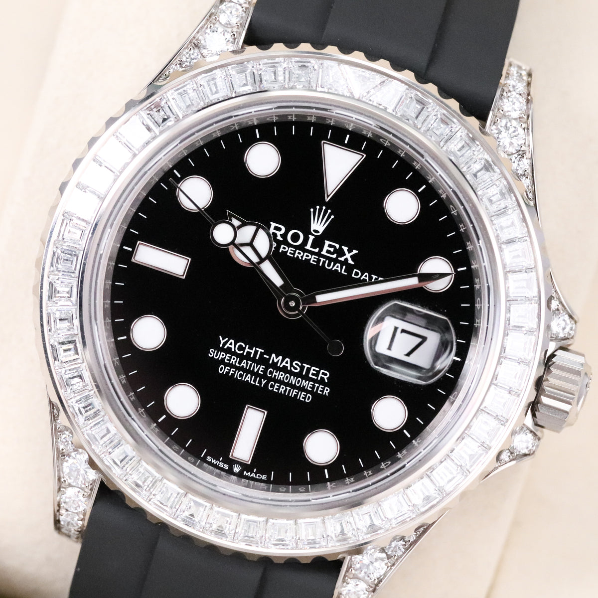 Rolex Yachtmaster [2025 Complete] 42mm White Gold Black Dial 18k Diamond Bezel Rubber Strap 226679TBR