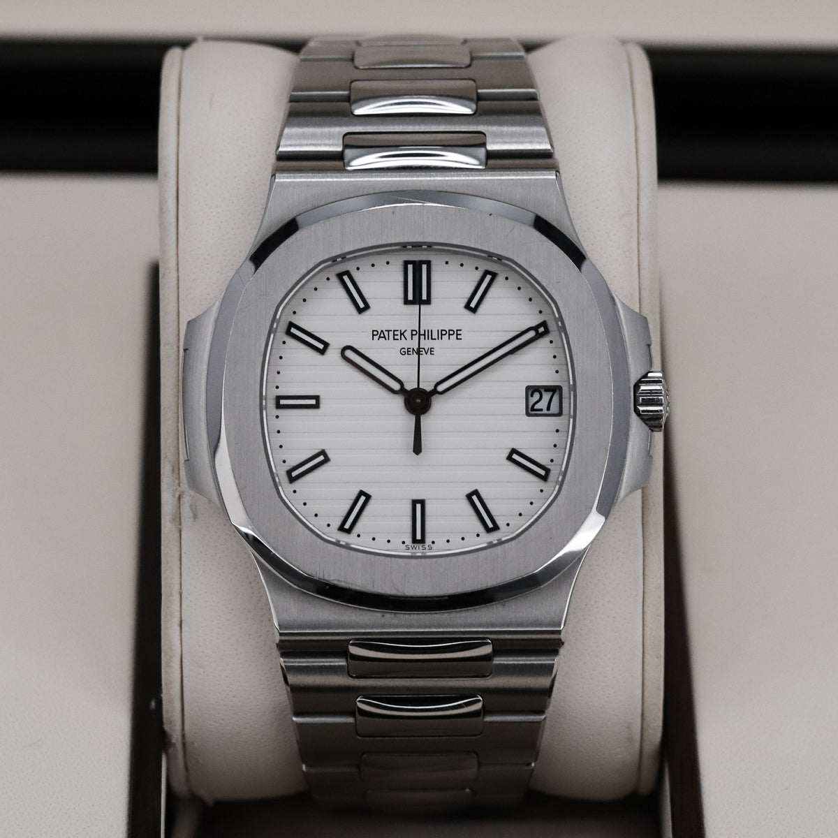 Patek Philippe Nautilus Complete 40mm Steel Case White Dial Steel Bezel Steel Bracelet 5711/1A-011