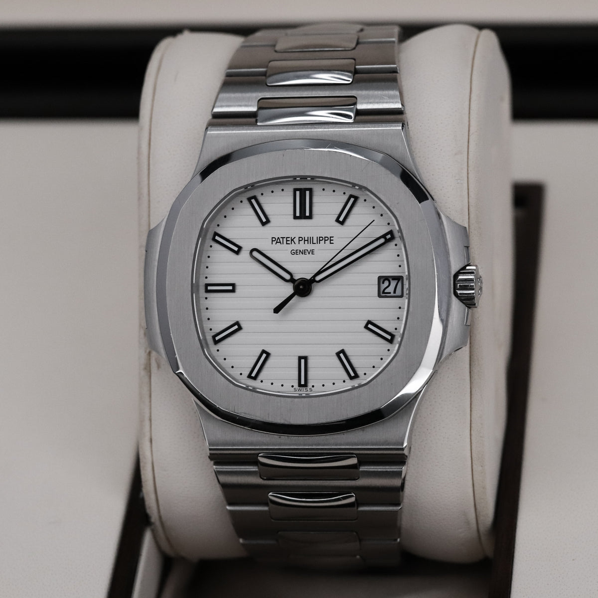 Patek Philippe Nautilus Complete 40mm Steel Case White Dial Steel Bezel Steel Bracelet 5711/1A-011