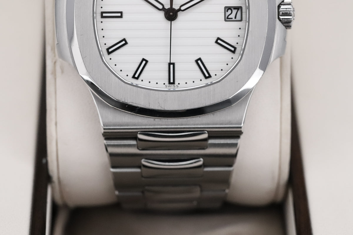 Patek Philippe Nautilus Complete 40mm Steel Case White Dial Steel Bezel Steel Bracelet 5711/1A-011