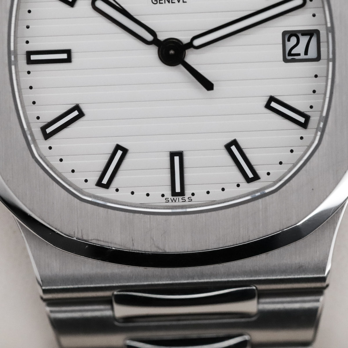 Patek Philippe Nautilus Complete 40mm Steel Case White Dial Steel Bezel Steel Bracelet 5711/1A-011