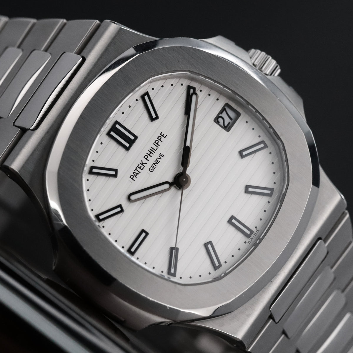 Patek Philippe Nautilus Complete 40mm Steel Case White Dial Steel Bezel Steel Bracelet 5711/1A-011