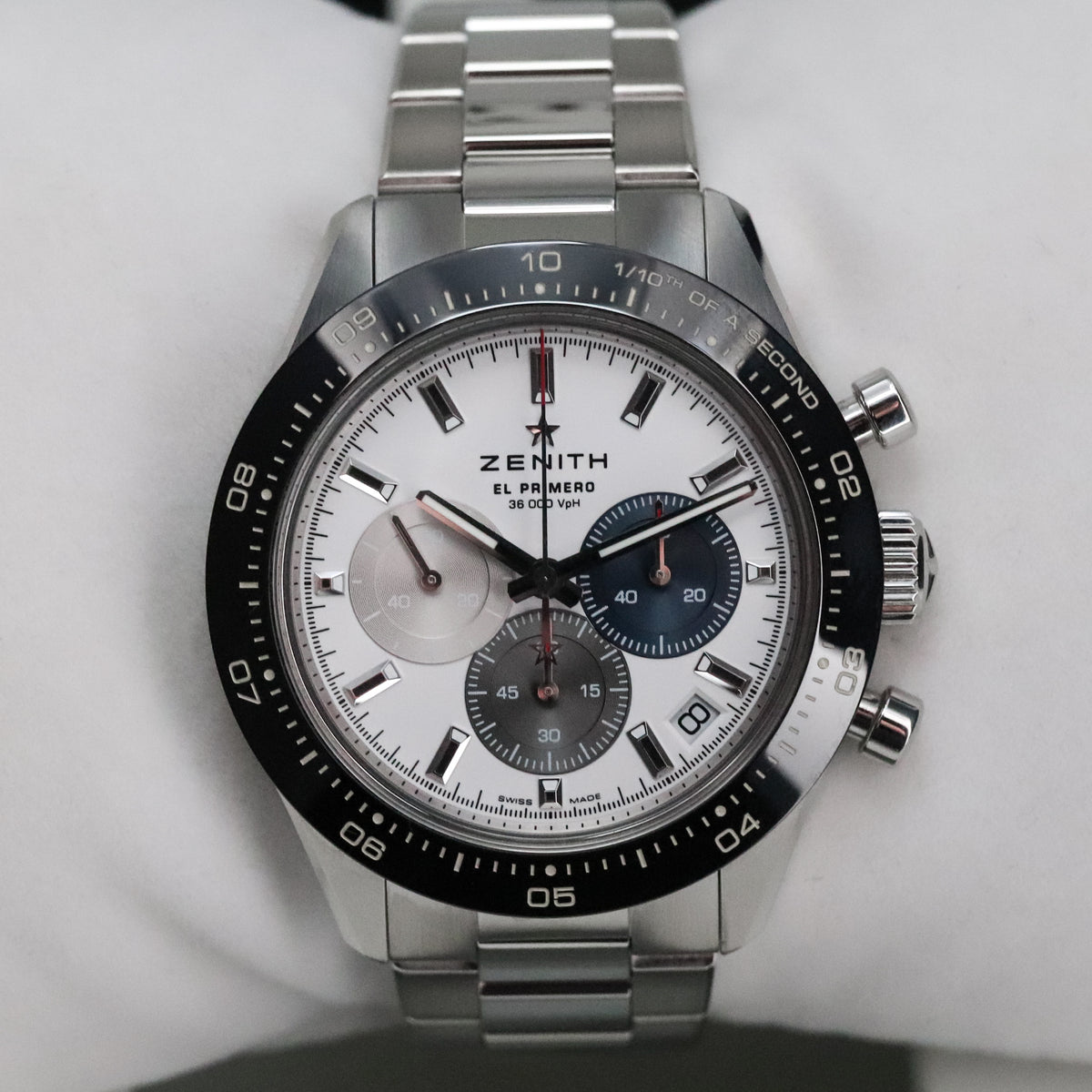 Zenith Chronomaster Sport 41mm Steel Case White Dial Black Bezel Steel Bracelet 03.3100.3600/69.M3100