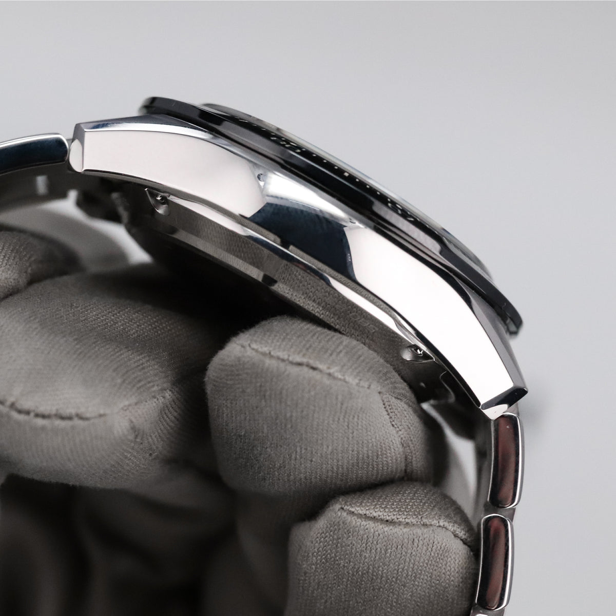 Zenith Chronomaster Sport 41mm Steel Case White Dial Black Bezel Steel Bracelet 03.3100.3600/69.M3100