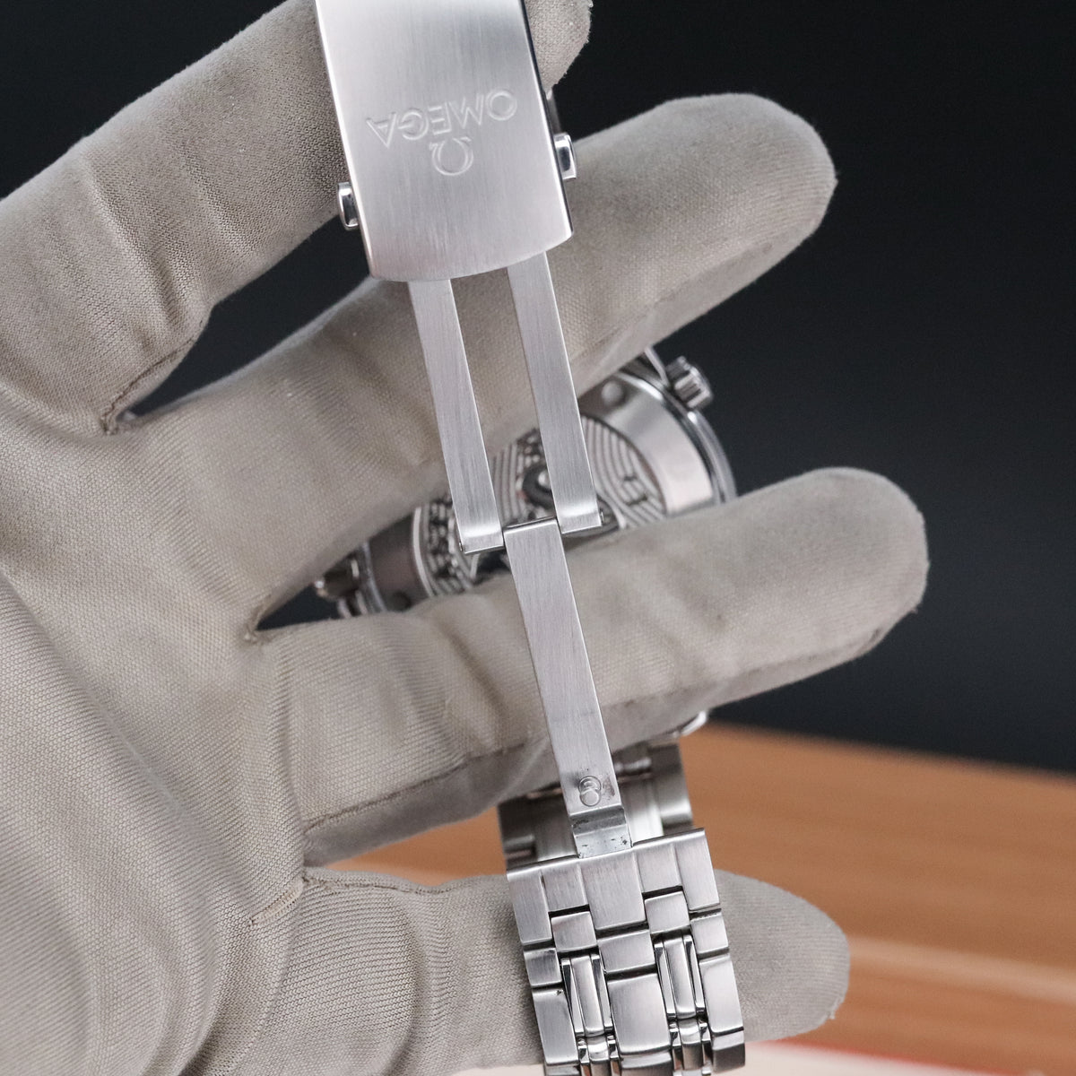 Omega Seamaster Diver 300M [2018 COMPLETE] 41mm Steel Case Black Dial Silver Steel Bezel and Stainless Steel Bracelet 212.30.41.20.01.003