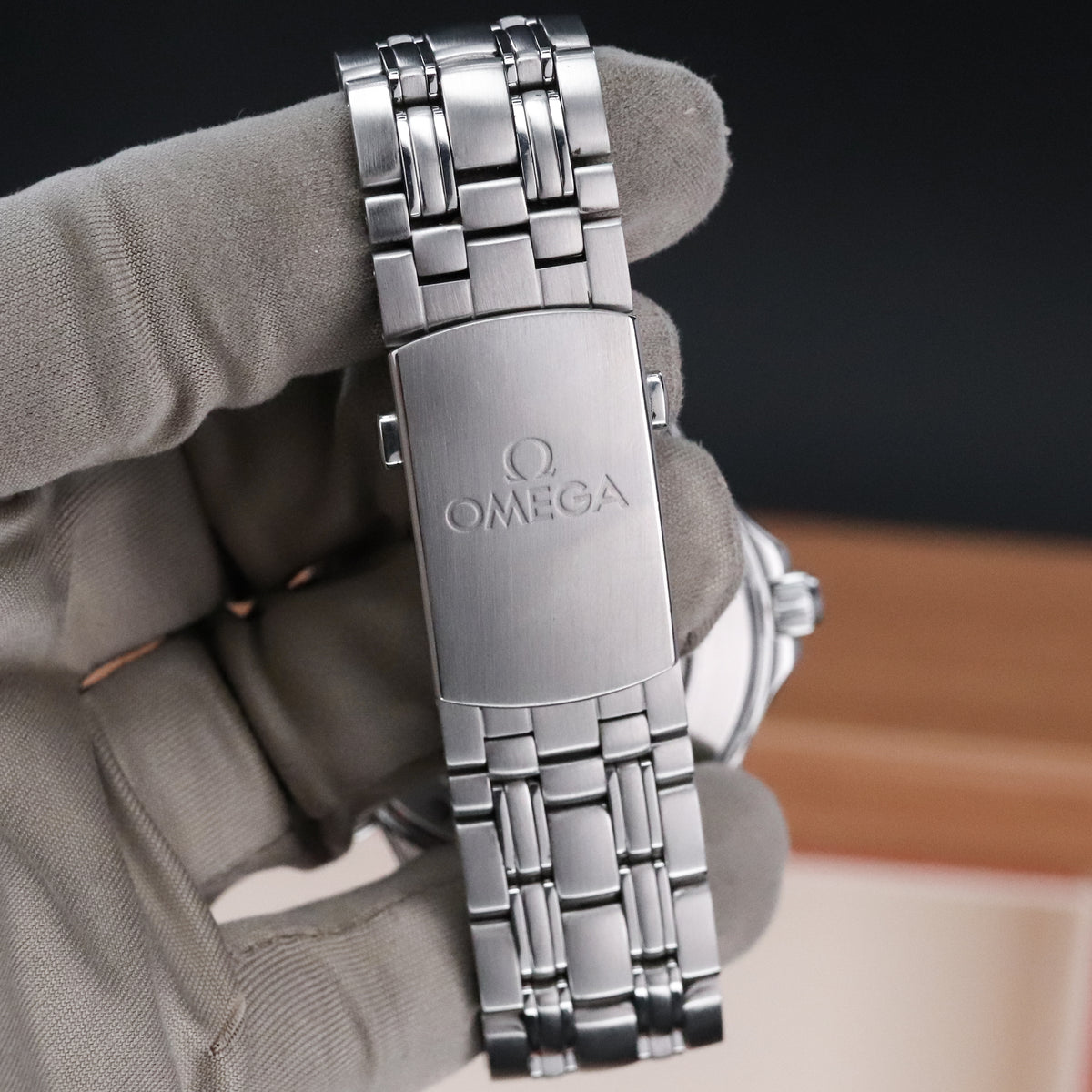 Omega Seamaster Diver 300M [2018 COMPLETE] 41mm Steel Case Black Dial Silver Steel Bezel and Stainless Steel Bracelet 212.30.41.20.01.003