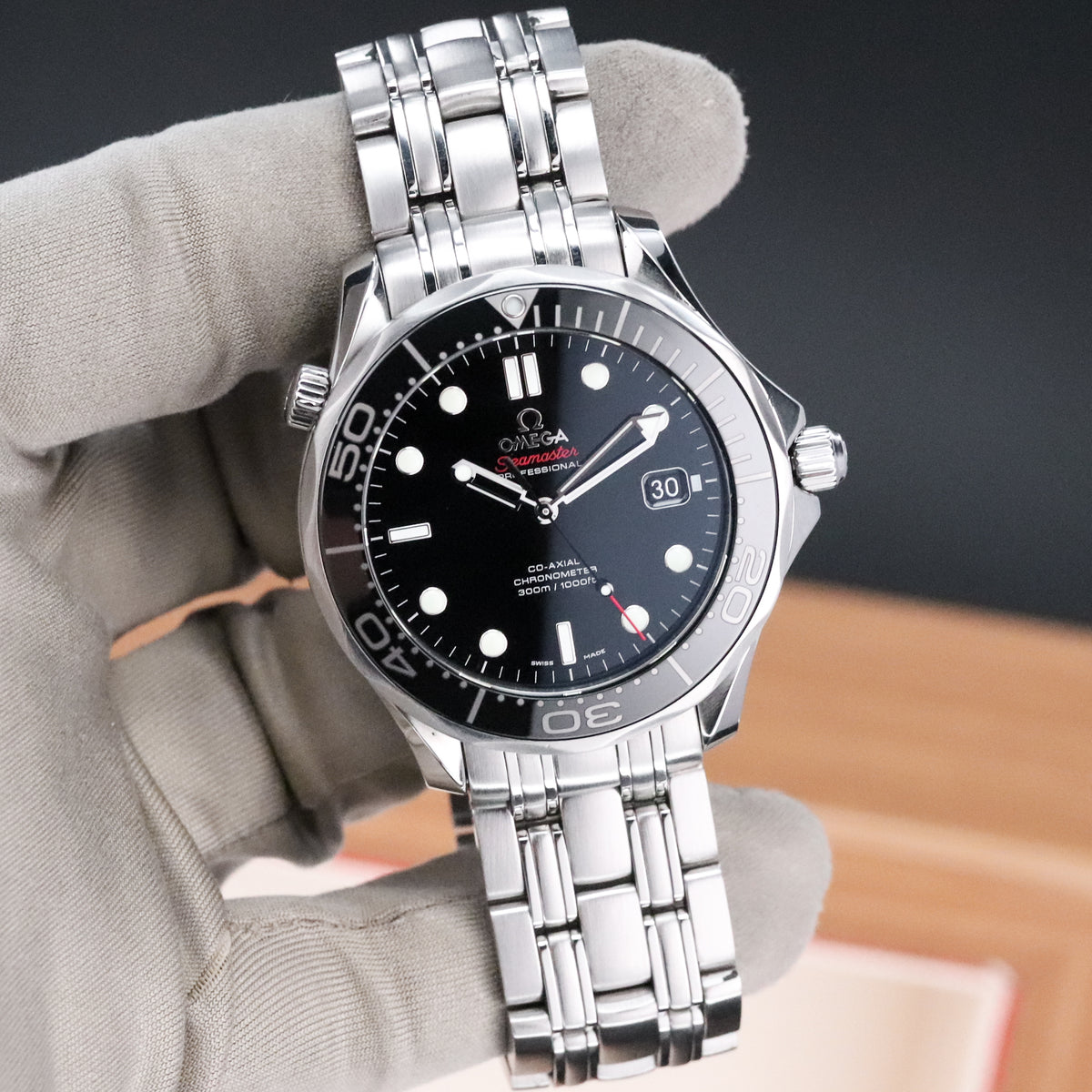 Omega Seamaster Diver 300M [2018 COMPLETE] 41mm Steel Case Black Dial Silver Steel Bezel and Stainless Steel Bracelet 212.30.41.20.01.003