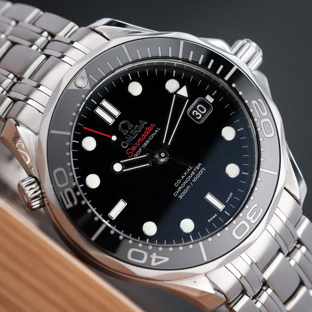 Omega Seamaster Diver 300M [2018 COMPLETE] 41mm Steel Case Black Dial Silver Steel Bezel and Stainless Steel Bracelet 212.30.41.20.01.003