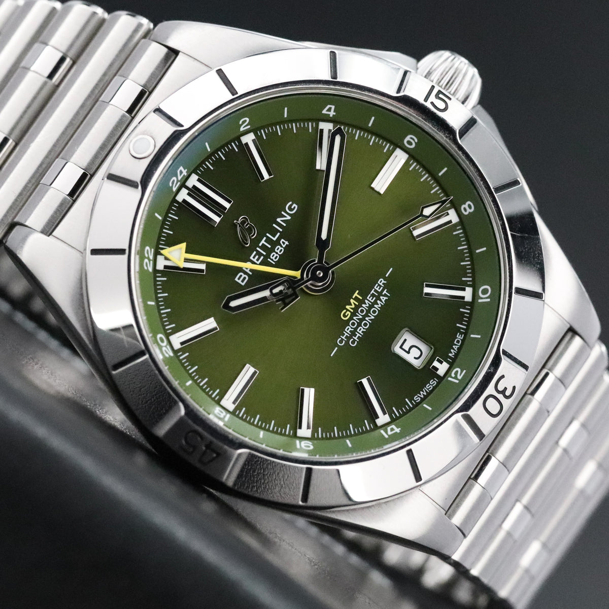 Breitling Chronomat Automatic GMT 40 [2024 COMPLETE] Limited 1750pcs 40mm Steel Case Green Dial Silver Steel Bezel Stainless Steel Bracelet A32398