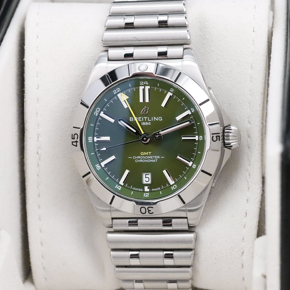 Breitling Chronomat Automatic GMT 40 [2024 COMPLETE] Limited 1750pcs 40mm Steel Case Green Dial Silver Steel Bezel Stainless Steel Bracelet A32398