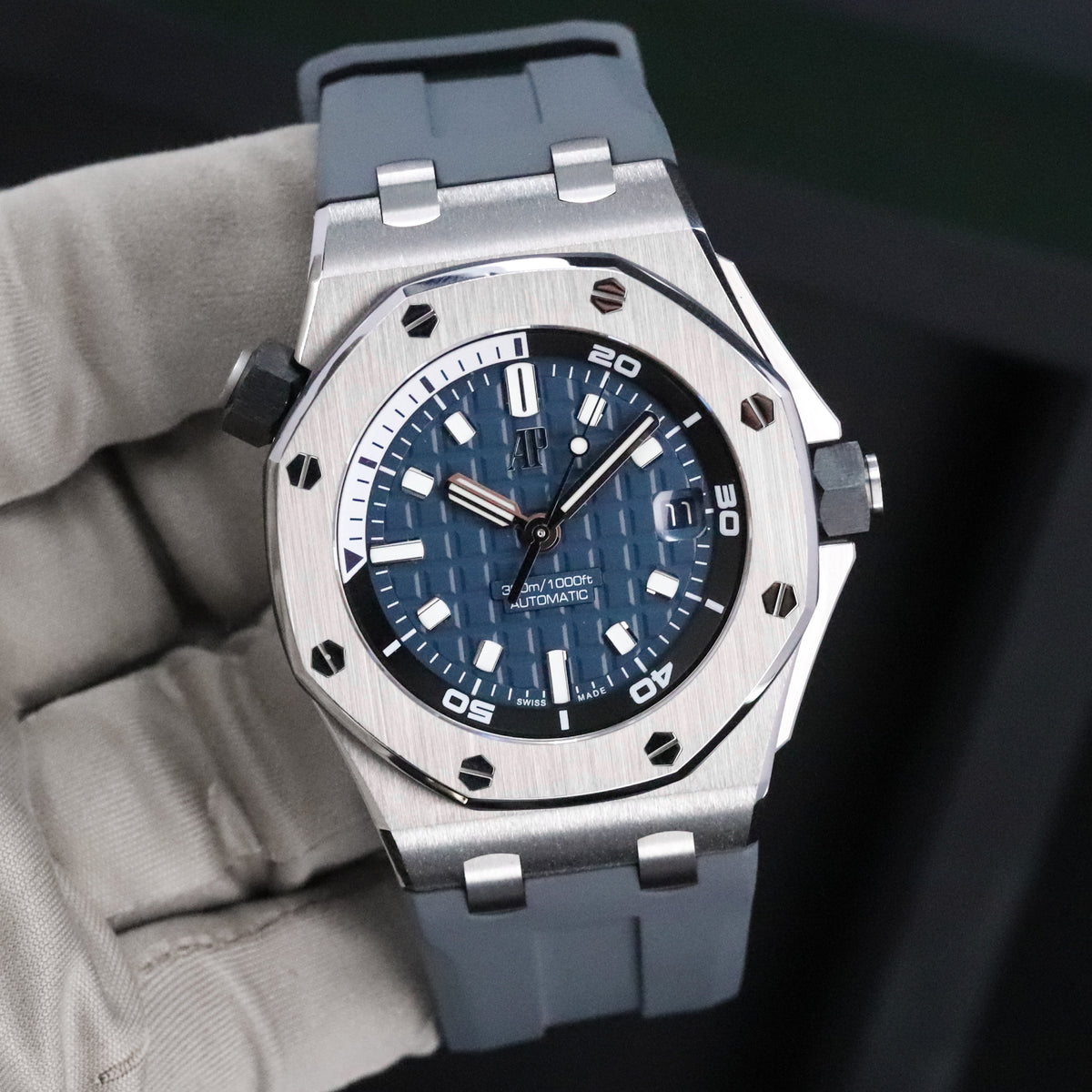 Audemars Piguet Royal Oak Offshore Diver [2022 COMPLETE] 42mm Steel Case Blue Tapisserie Dial Silver Steel Bezel Blue Strap 15720ST