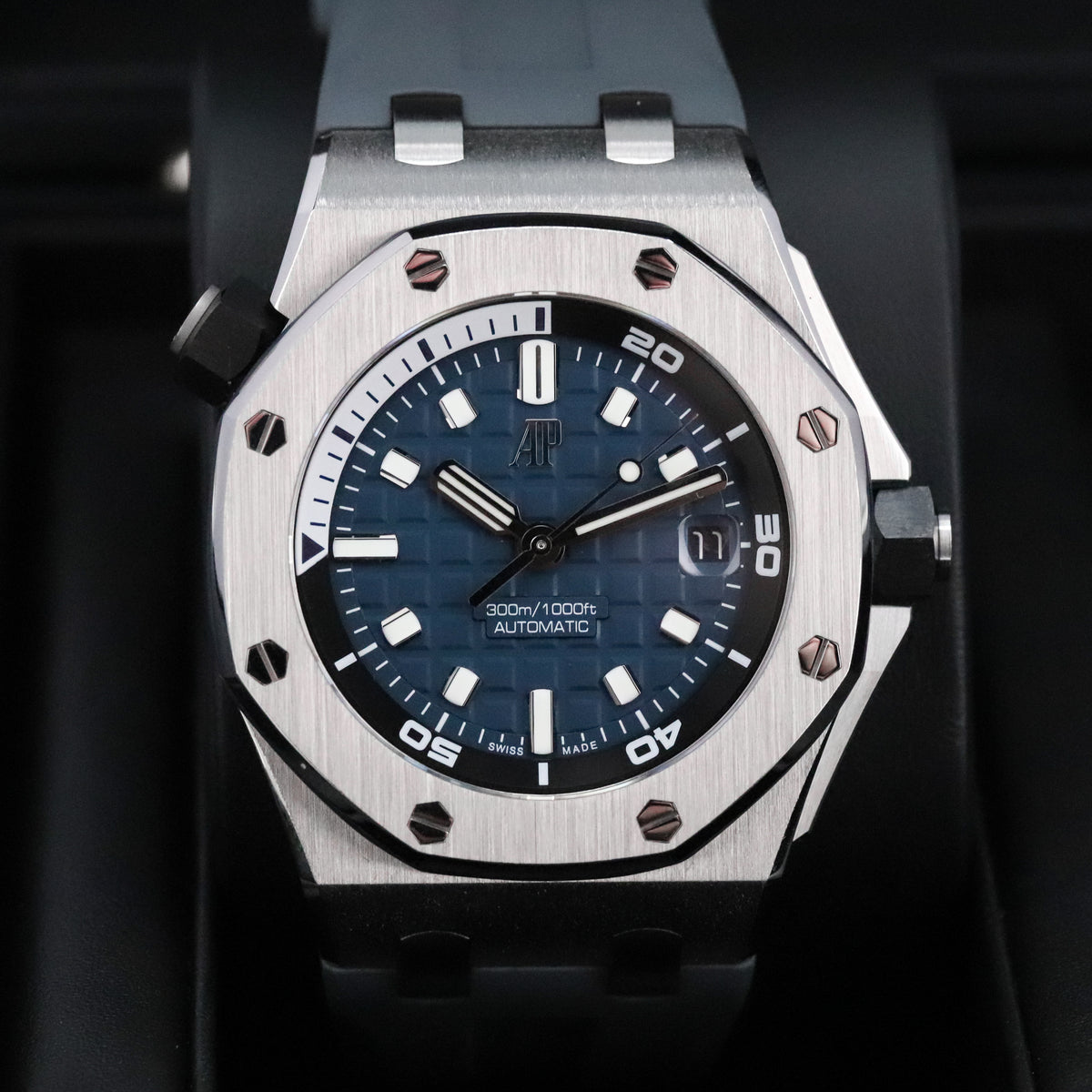 Audemars Piguet Royal Oak Offshore Diver [2022 COMPLETE] 42mm Steel Case Blue Tapisserie Dial Silver Steel Bezel Blue Strap 15720ST