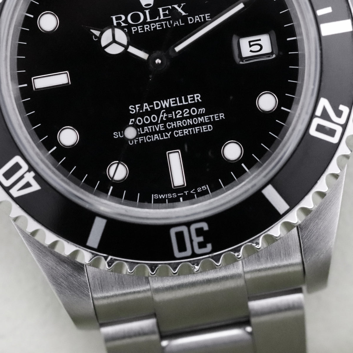Rolex Sea Dweller [COMPLETE RSC Serviced 2022] 40mm Steel Case Black Dial Black Steel Bezel Oyster Bracelet 16600