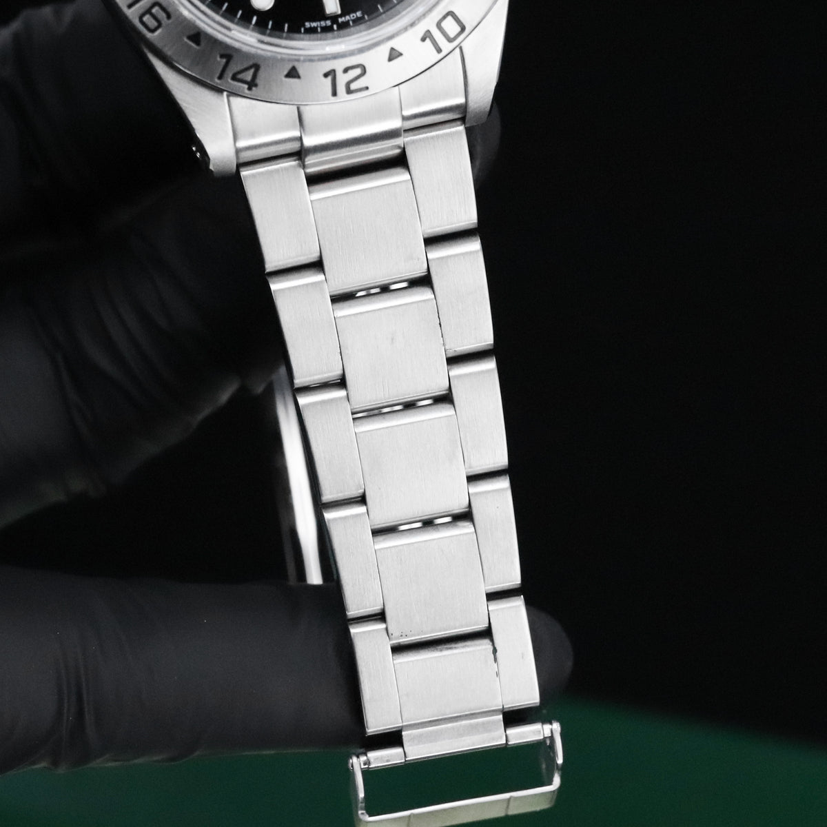 Rolex Explorer II Complete 40mm Steel Case Black Dial Silver Steel Bezel Oyster Bracelet 16570