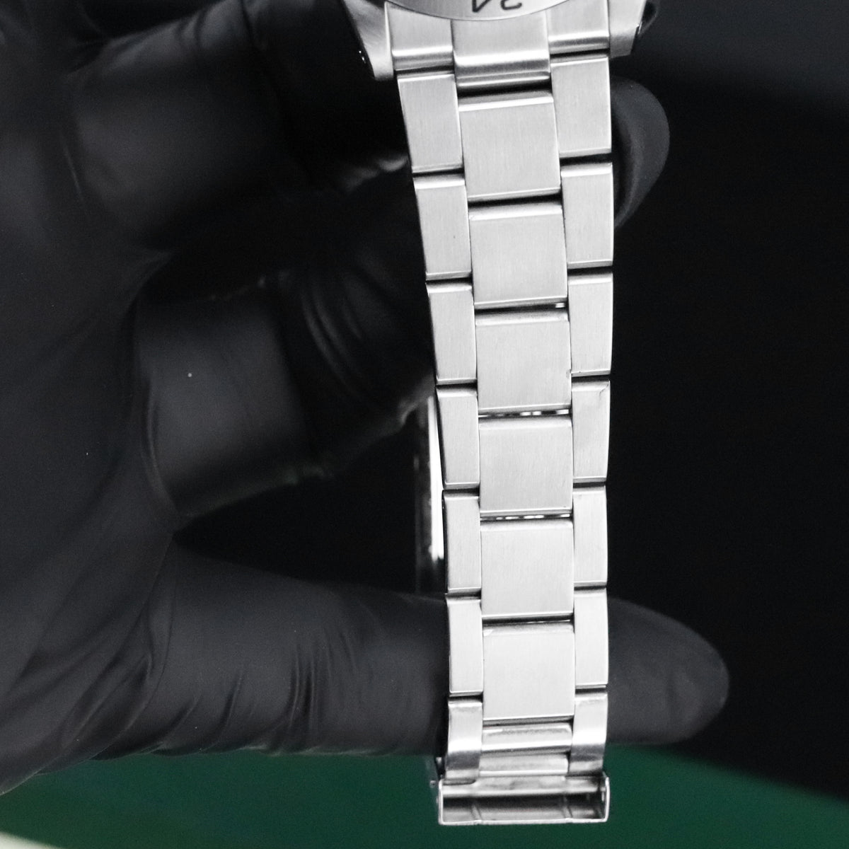 Rolex Explorer II Complete 40mm Steel Case Black Dial Silver Steel Bezel Oyster Bracelet 16570