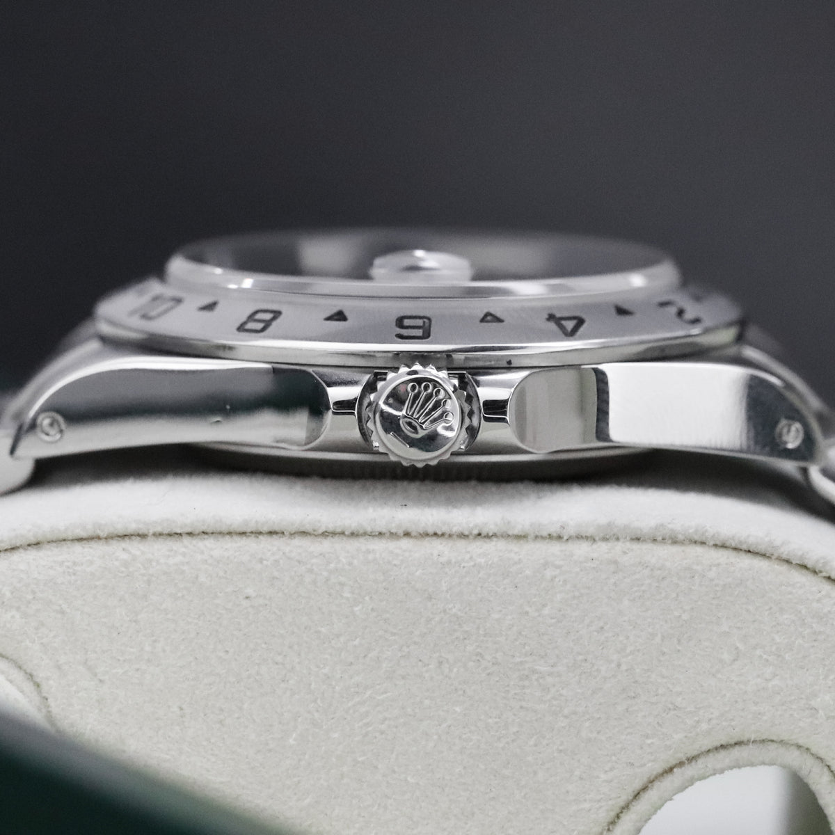 Rolex Explorer II Complete 40mm Steel Case Black Dial Silver Steel Bezel Oyster Bracelet 16570