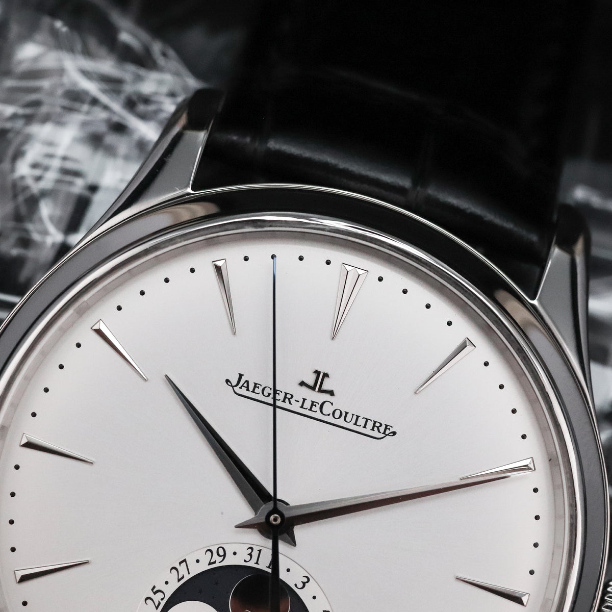 Jaeger-LeCoultre Master Ultra Thin [2021 Complete] 39mm Steel Case White Dial Moonphase Silver Steel Bezel Leather Strap Q1368430