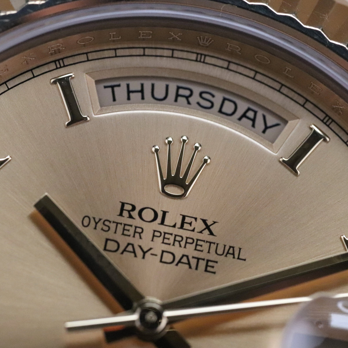 Rolex Day-Date II 41mm [Complete Set] Yellow Gold Champagne Dial Presidential Bracelet 218238