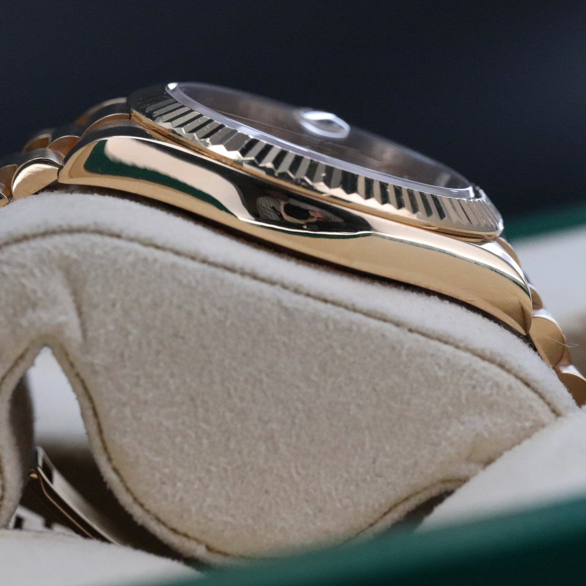 Rolex Day-Date II 41mm [Complete Set] Yellow Gold Champagne Dial Presidential Bracelet 218238