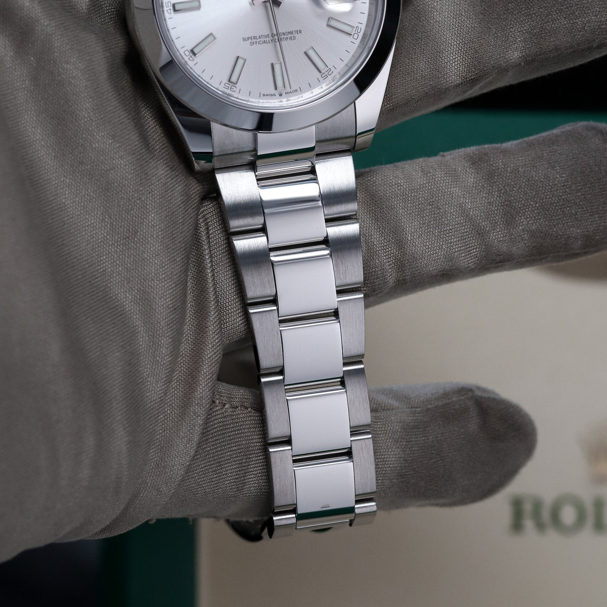 Rolex Datejust 41 [COMPLETE MINT] Silver Stick Dial Smooth Bezel Oyster Grey 126300 Automatic