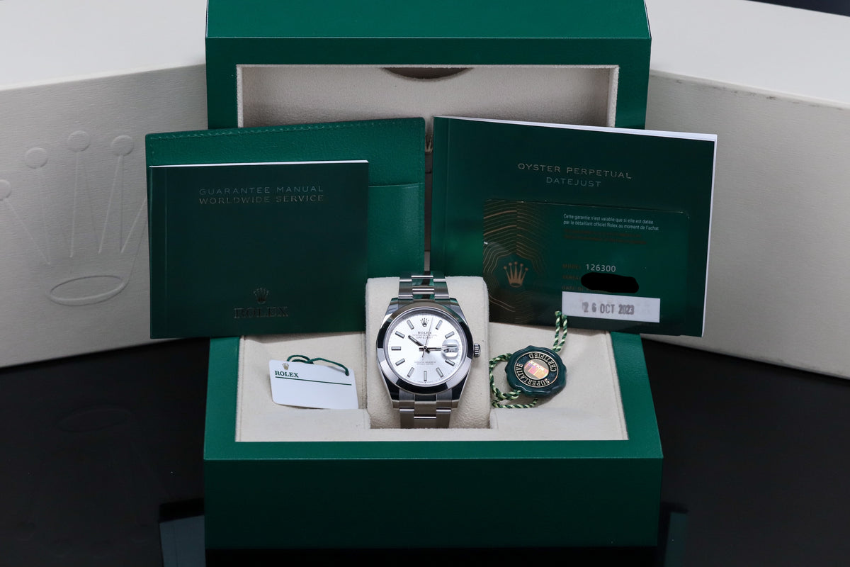 Rolex Datejust 41 [COMPLETE MINT] Silver Stick Dial Smooth Bezel Oyster Grey 126300 Automatic