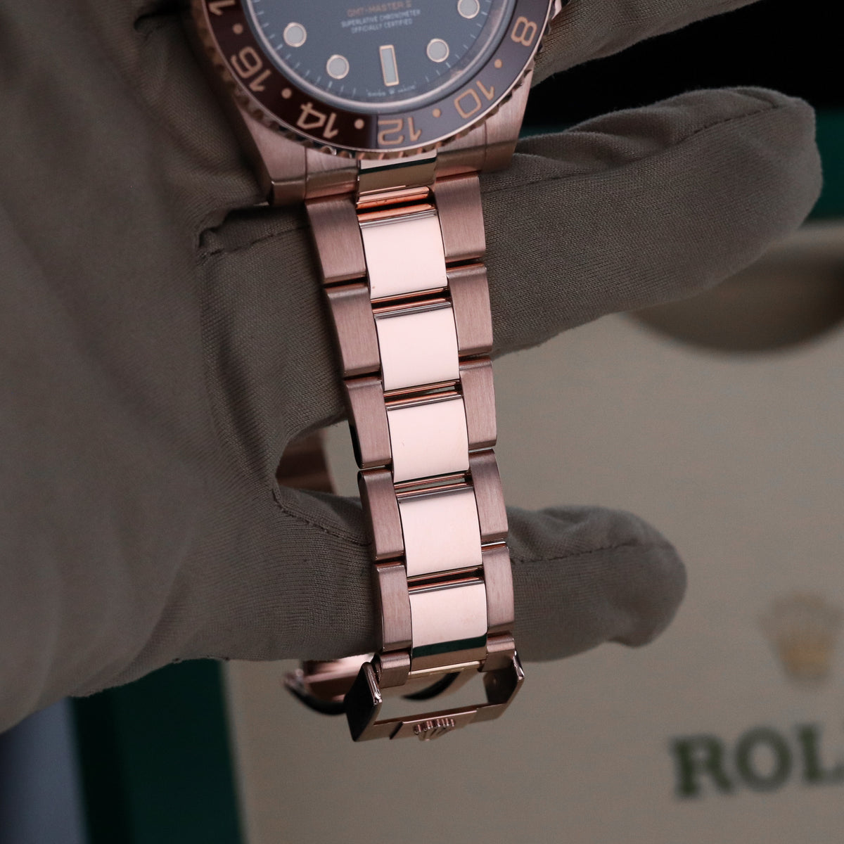 Rolex GMT-Master II [Complete Set Mint] Rootbeer 40mm Rose Gold Brown Black Ceramic Bezel 126715CHNR