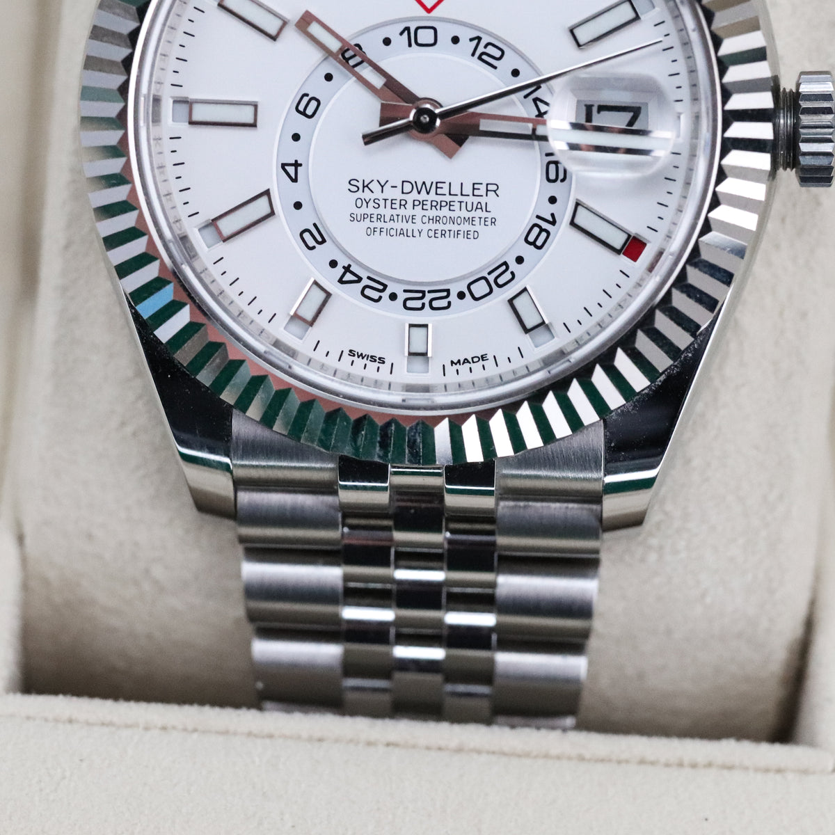 Rolex Sky-Dweller White [2021 Complete Set] 42mm Fluted White Gold Jubilee Steel 326934