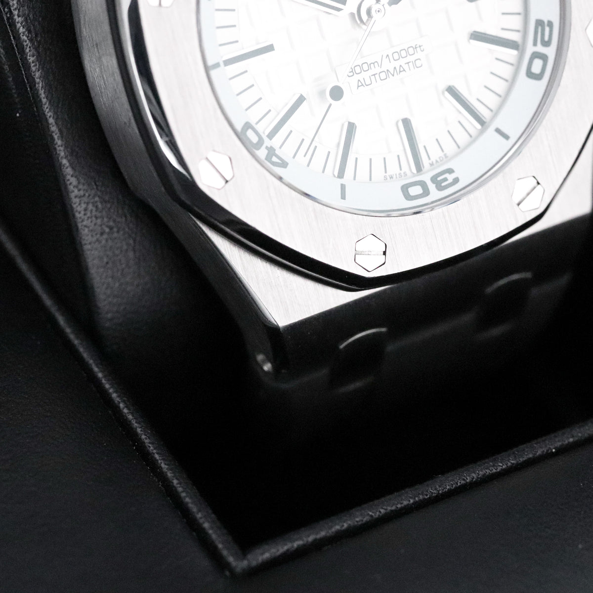 Audemars Piguet Royal Oak Offshore Diver [Complete Set] White Dial Steel 42mm Black Rubber 15710ST