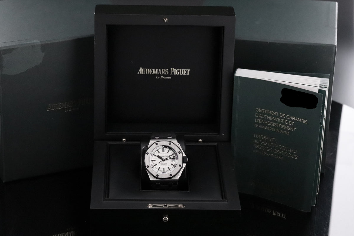 Audemars Piguet Royal Oak Offshore Diver [Complete Set] White Dial Steel 42mm Black Rubber 15710ST